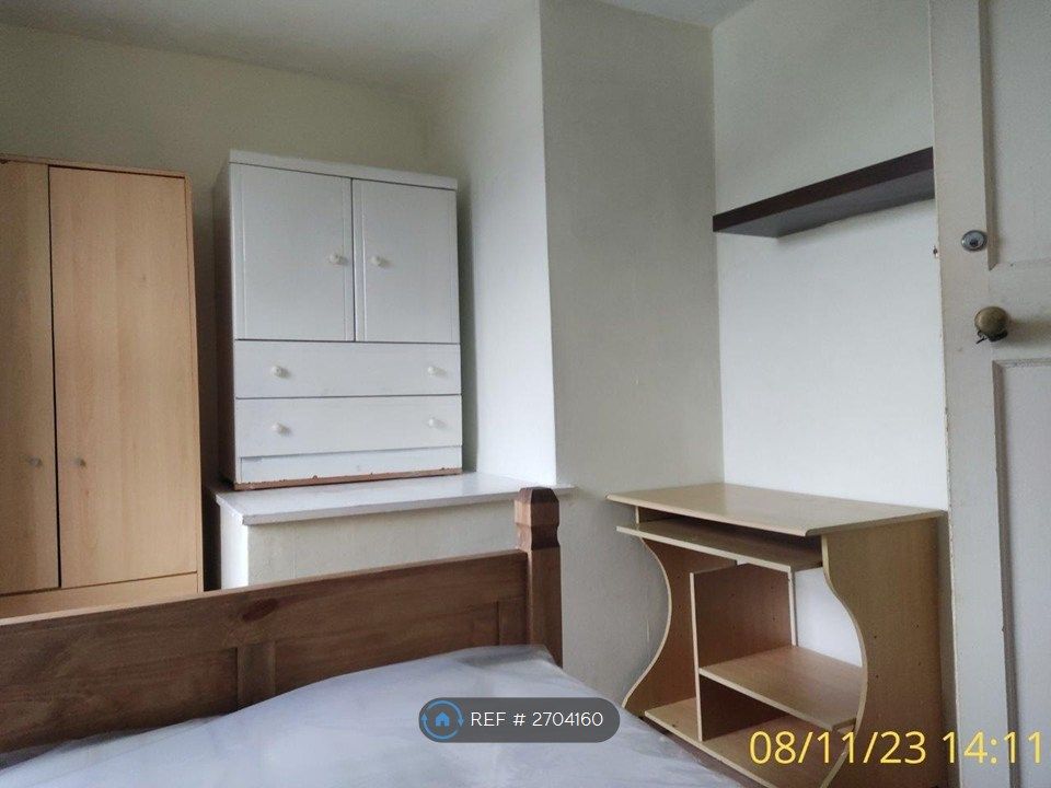 Property photo 3 of 17 Bedroom