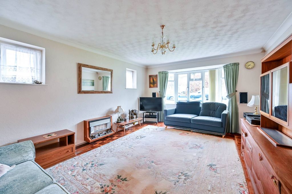 Property photo 2 of 10