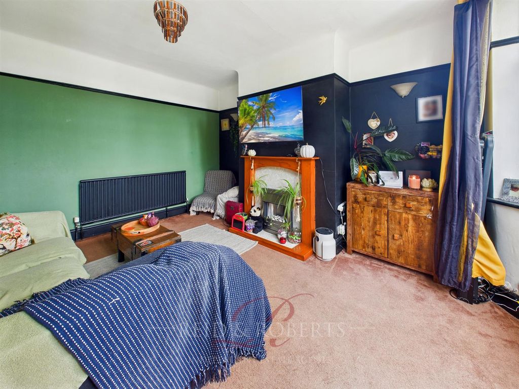 Property photo 3 of 11 Cam05148G0-Pr0071-Still013.Jpg