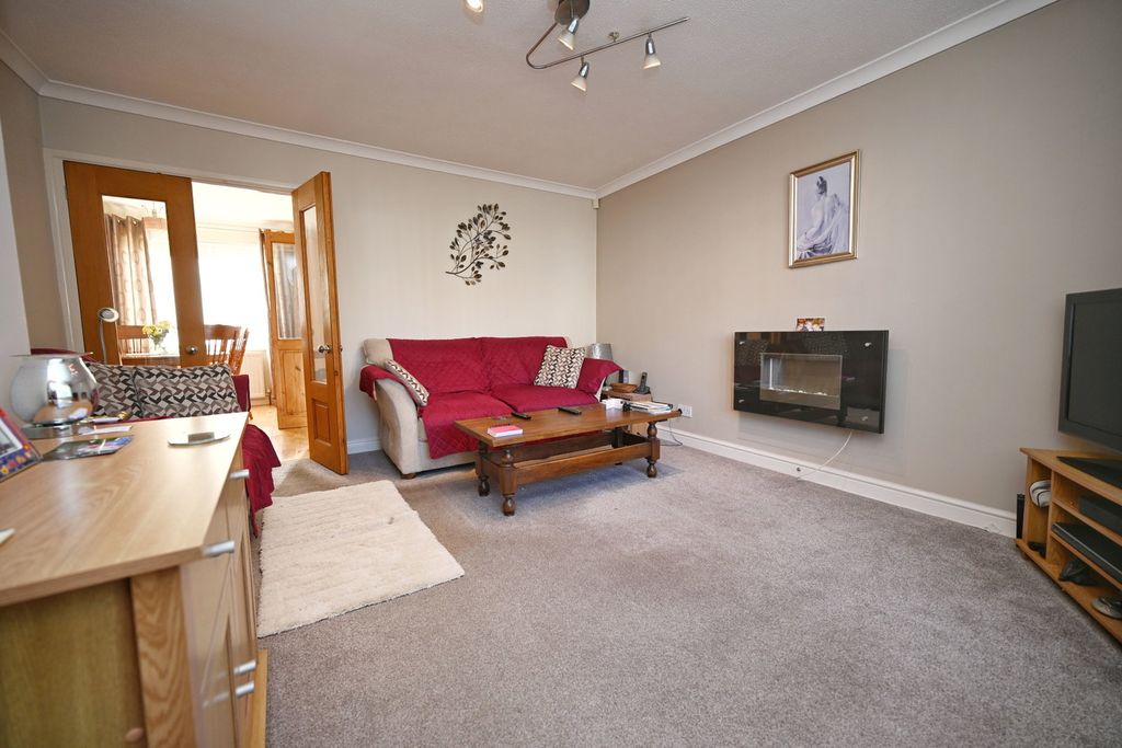 Property photo 3 of 15