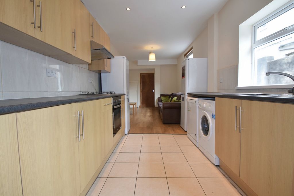 Property photo 3 of 18 Photo 14