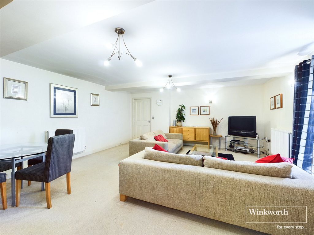 Property photo 2 of 10 Picture No. 28