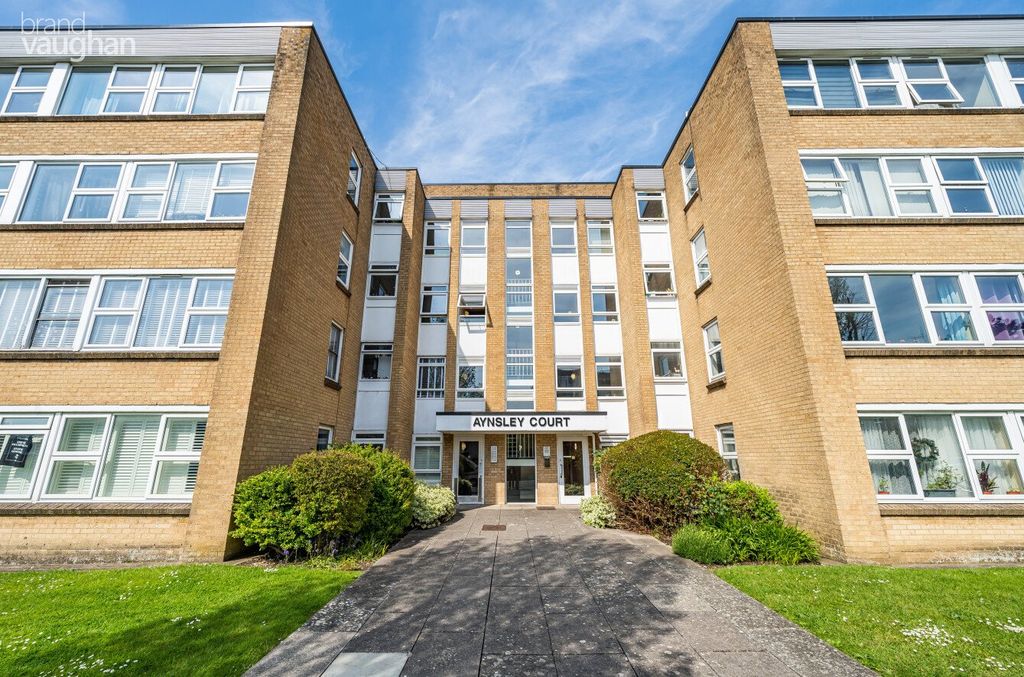 Property photo 1 of 9 External