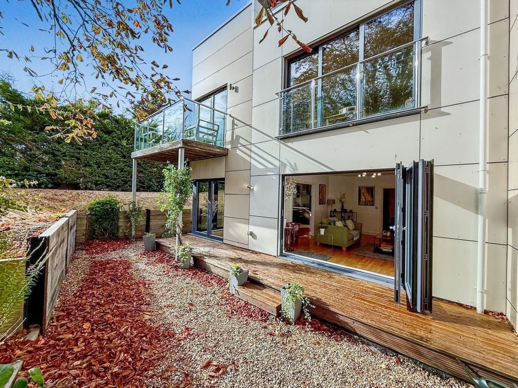 Property photo 1 of 23