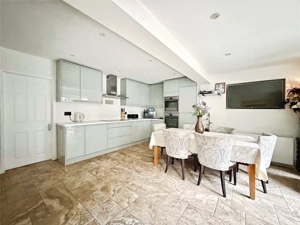 Property photo 3 of 18 Picture No. 93