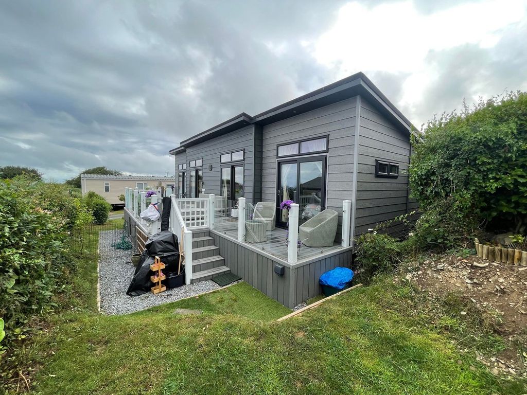 Property photo 2 of 24