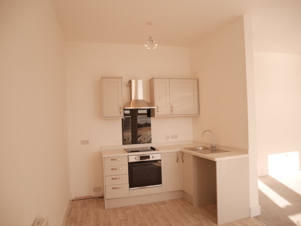 Property photo 3 of 13 Kitchen