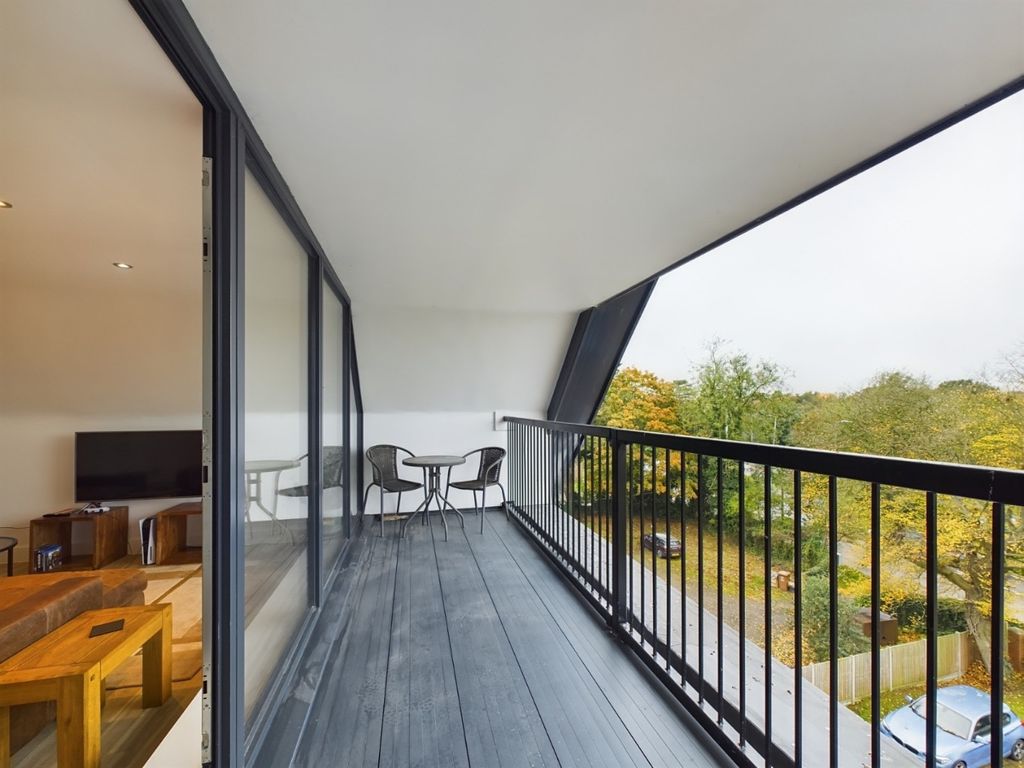 Property photo 2 of 15 4867431