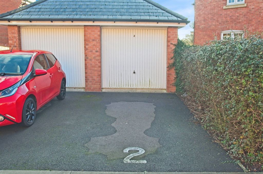 Property photo 3 of 20