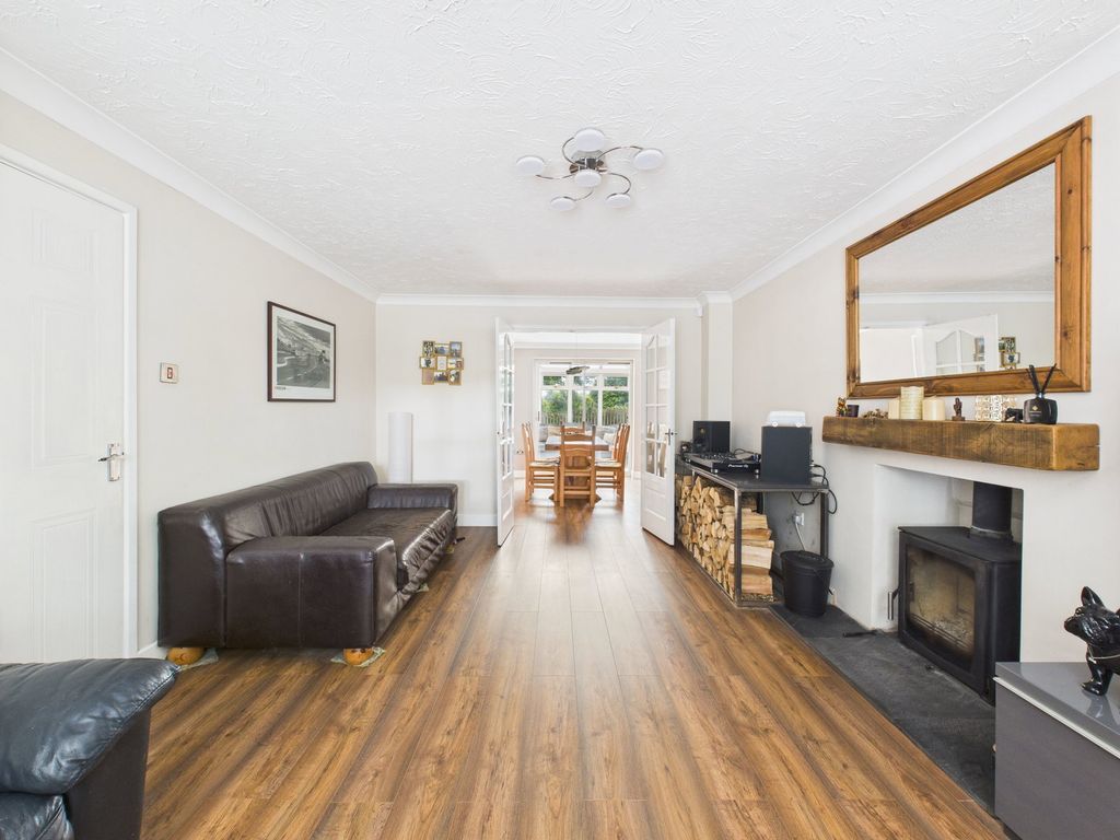 Property photo 2 of 21