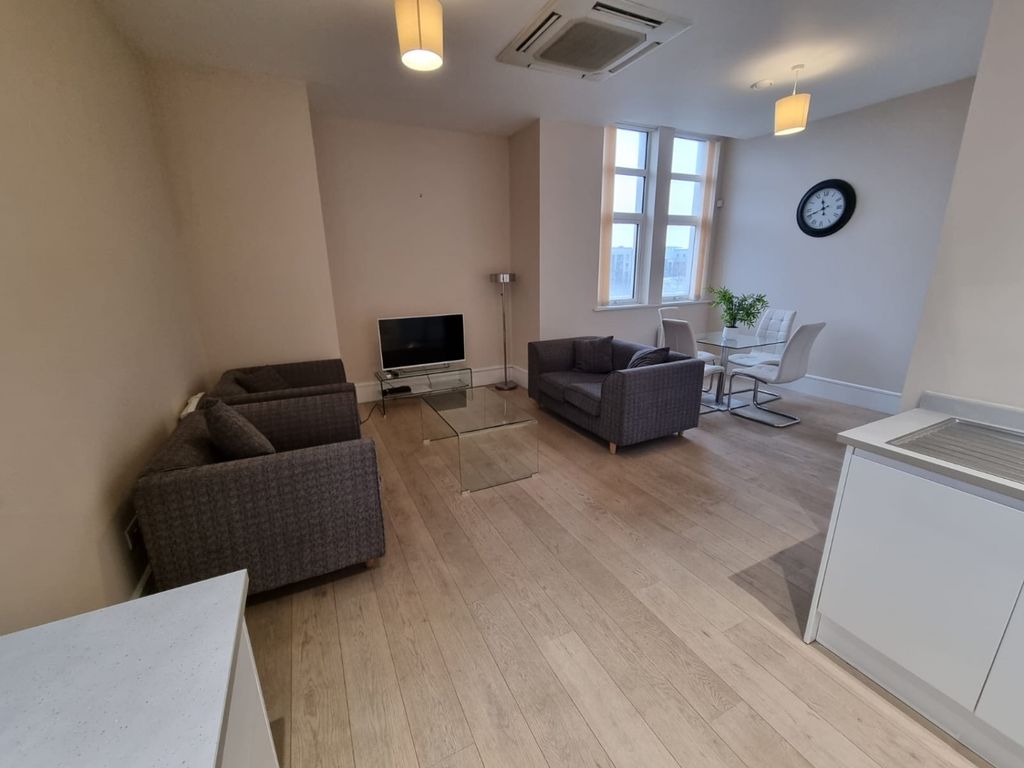 Property photo 3 of 12