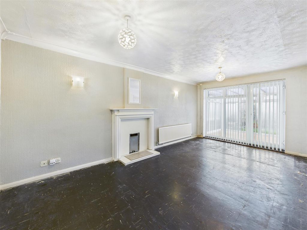 Property photo 2 of 16 Cam05476G0-Pr0103-Still018.Jpg