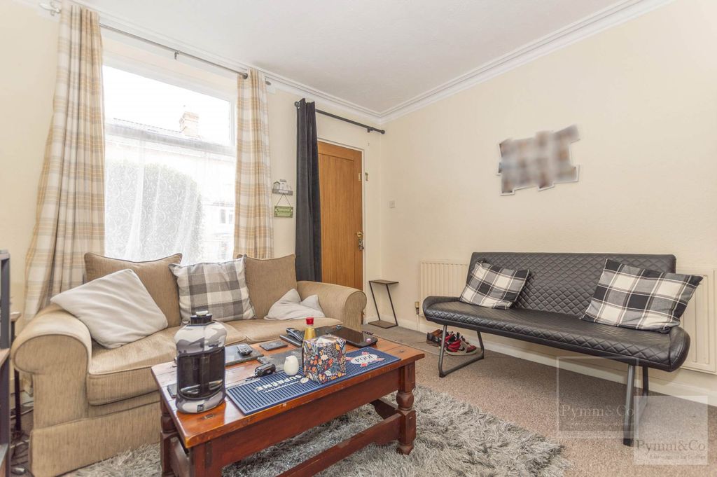 Property photo 3 of 13