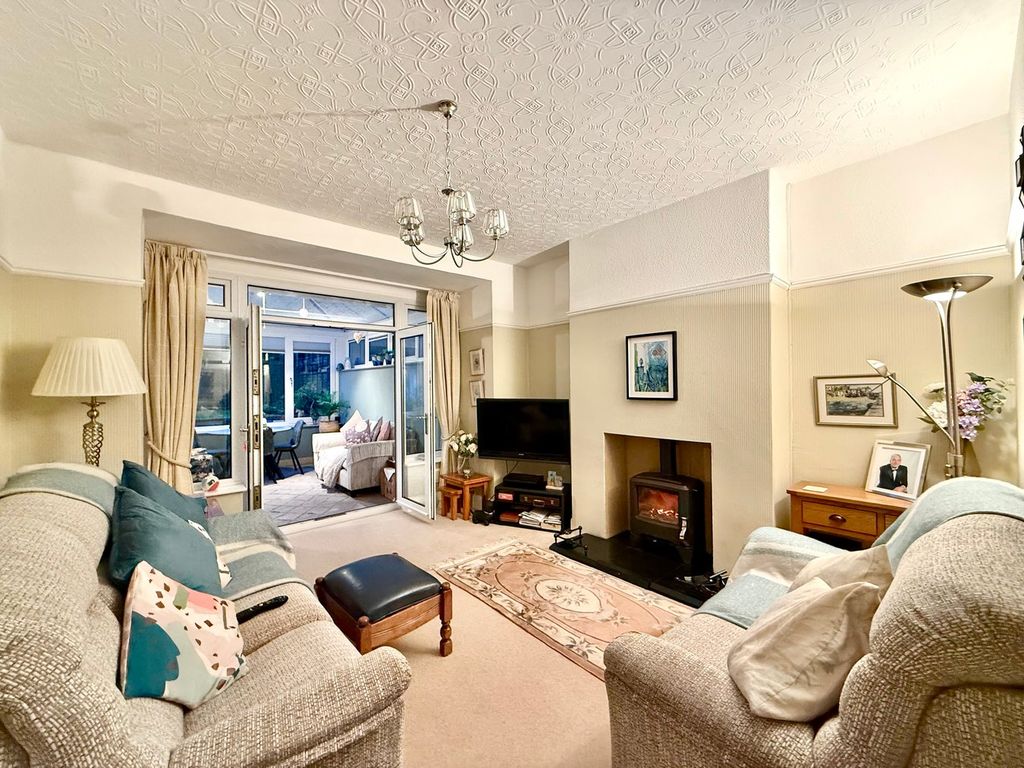 Property photo 3 of 25