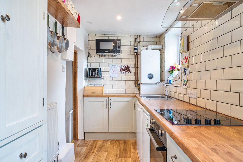 Property photo 2 of 24 11-6Acfb8d74113E-1530397-1A13B66F832B0-022-21-1