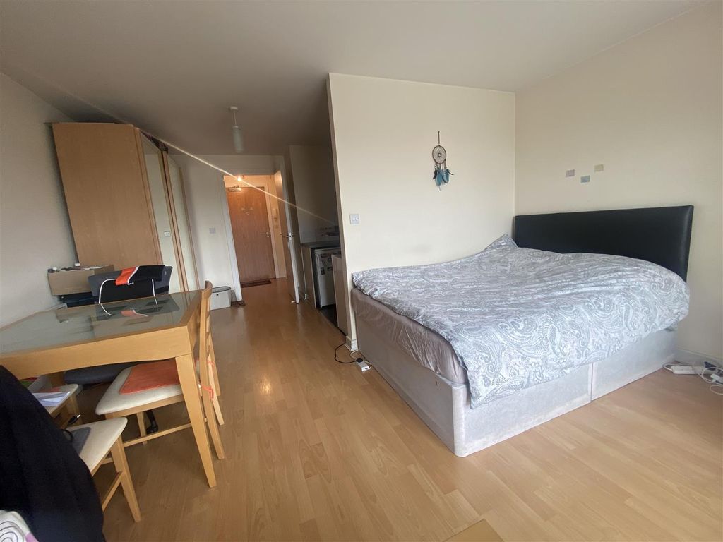 Property photo 2 of 4