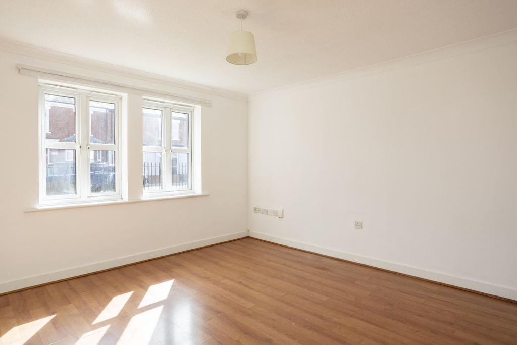 Property photo 2 of 15 1_Heworth_Mews_3