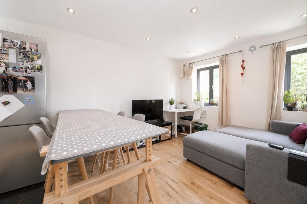 Property photo 1 of 6 4.Png