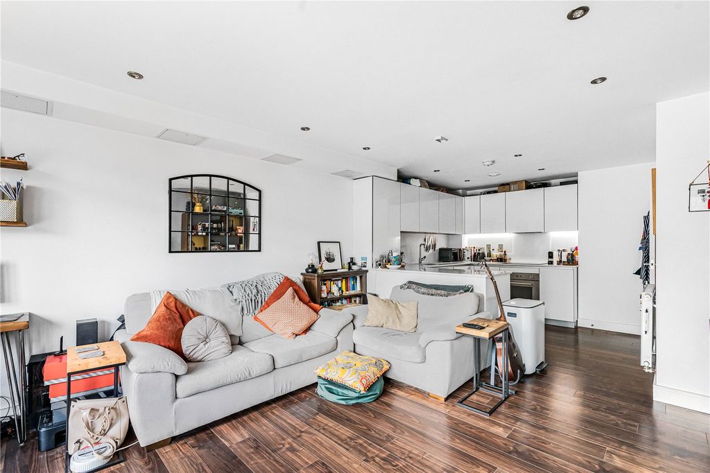 Property photo 3 of 14 Reception Room