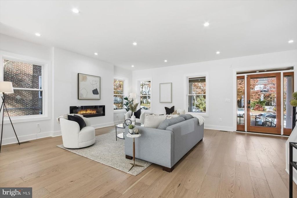 Property photo 3 of 21 <Alttext/>