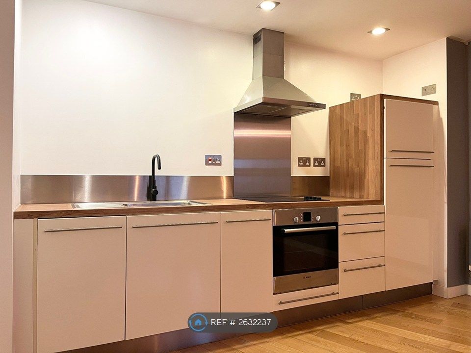 Property photo 3 of 9 Kitchen 2