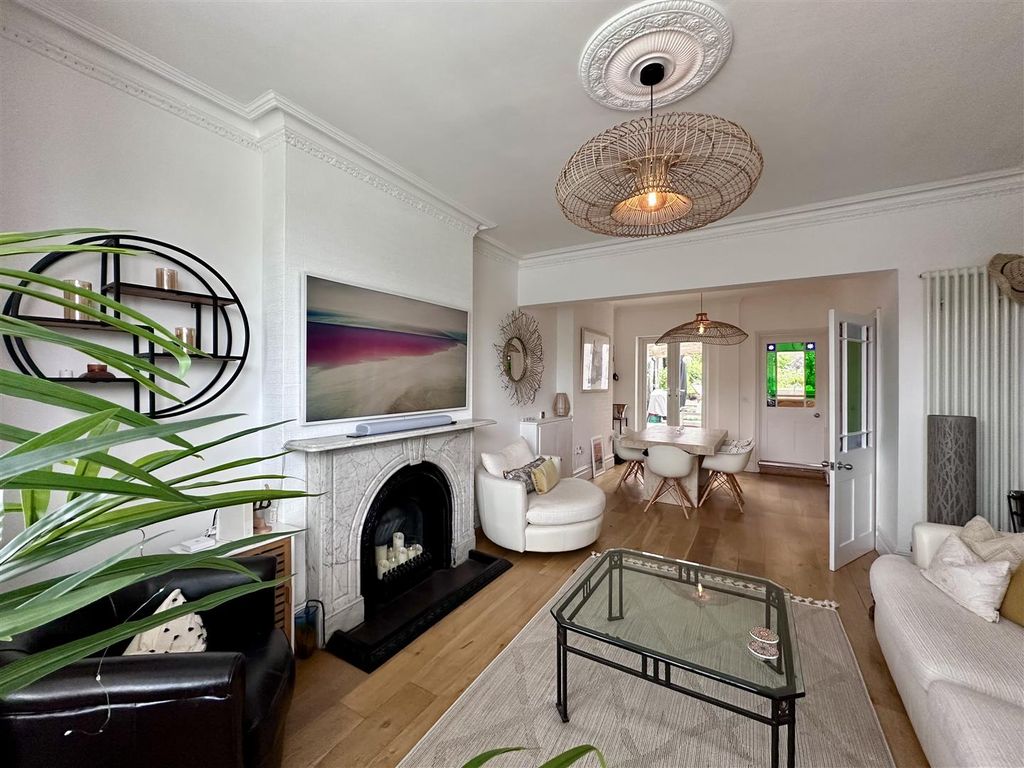 Property photo 2 of 37 Tempimage4Hokra.Jpg