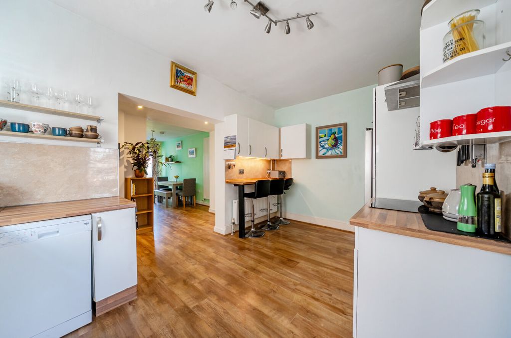 Property photo 3 of 21 1448887-16-69F469...