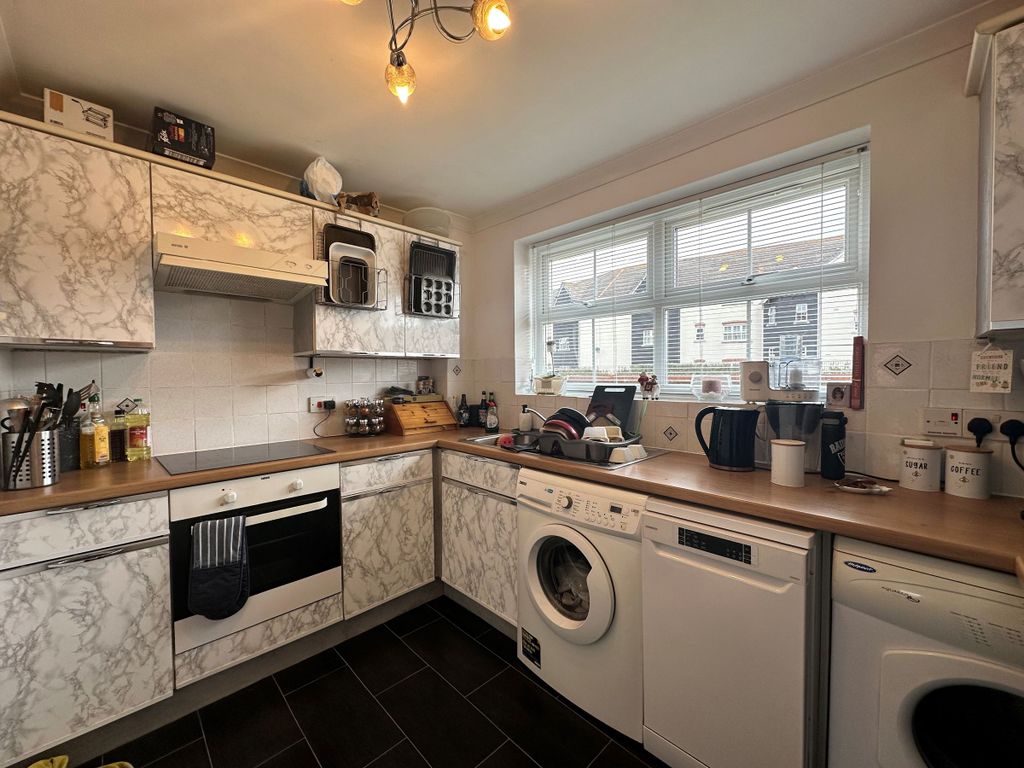 Property photo 2 of 6