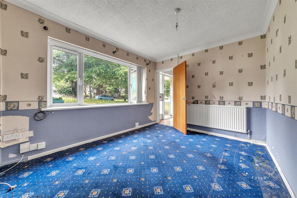Property photo 2 of 26 Pentrebane-Road-14.Jpg