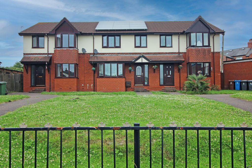 Property photo 2 of 16