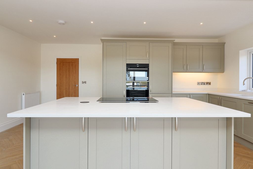 Property photo 2 of 21 Img_8962