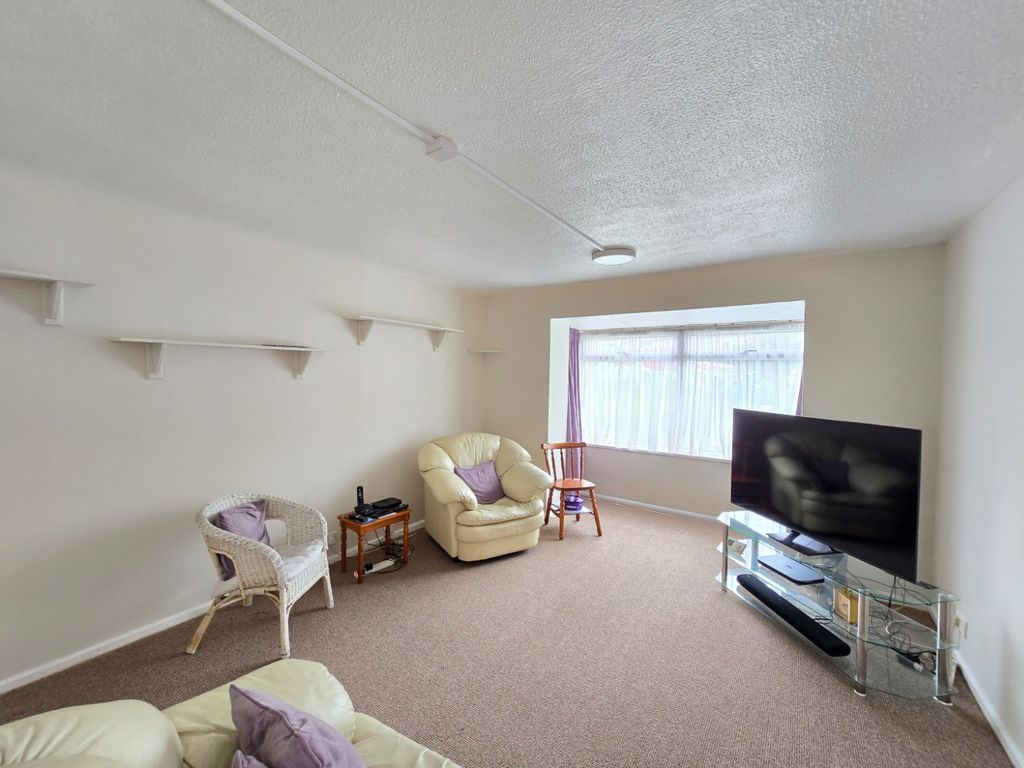 Property photo 2 of 13 4981021