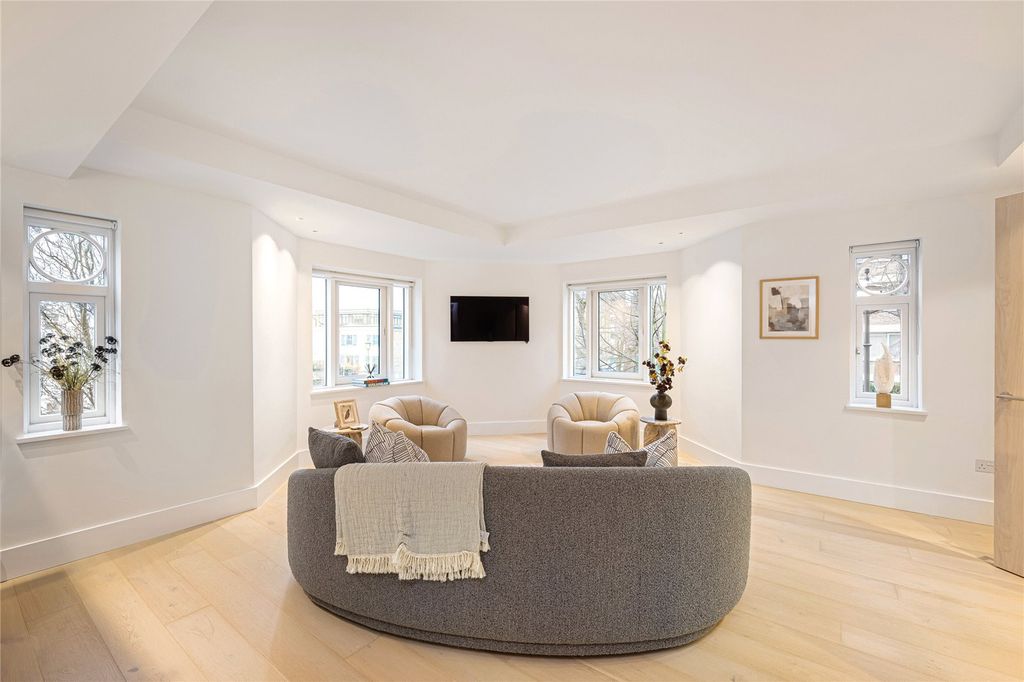 Property photo 3 of 14 Reception Room
