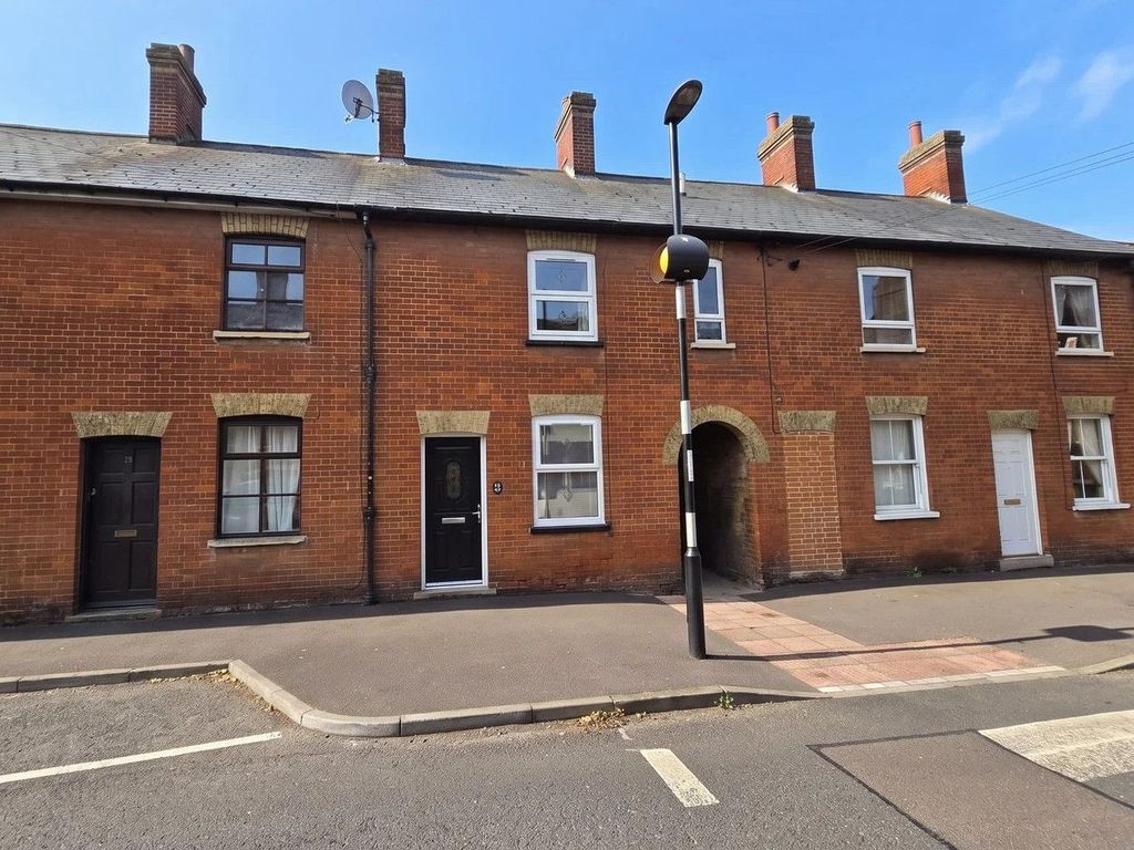 Property photo 1 of 12
