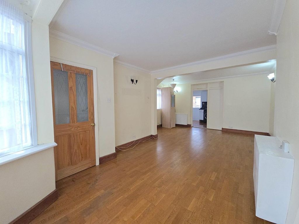 Property photo 3 of 15 Whatsamage 2026-02-16 At 18.55.23.Jpeg