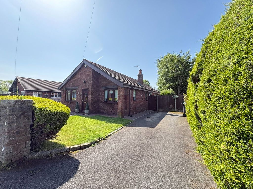 Property photo 1 of 32