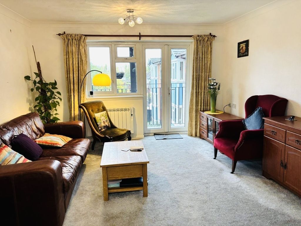 Property photo 2 of 9