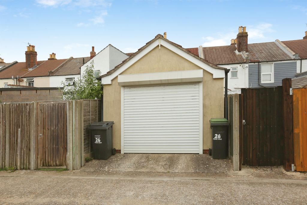 Property photo 3 of 13