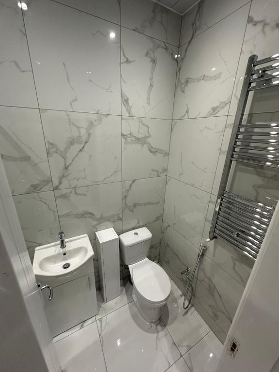 Property photo 2 of 5 Bathroom