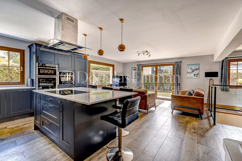 Property photo 1 of 28