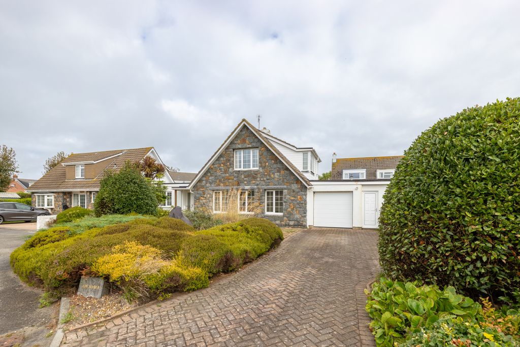 Property photo 1 of 20