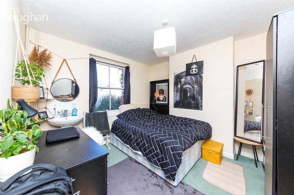 Property photo 3 of 10 Picture No. 18