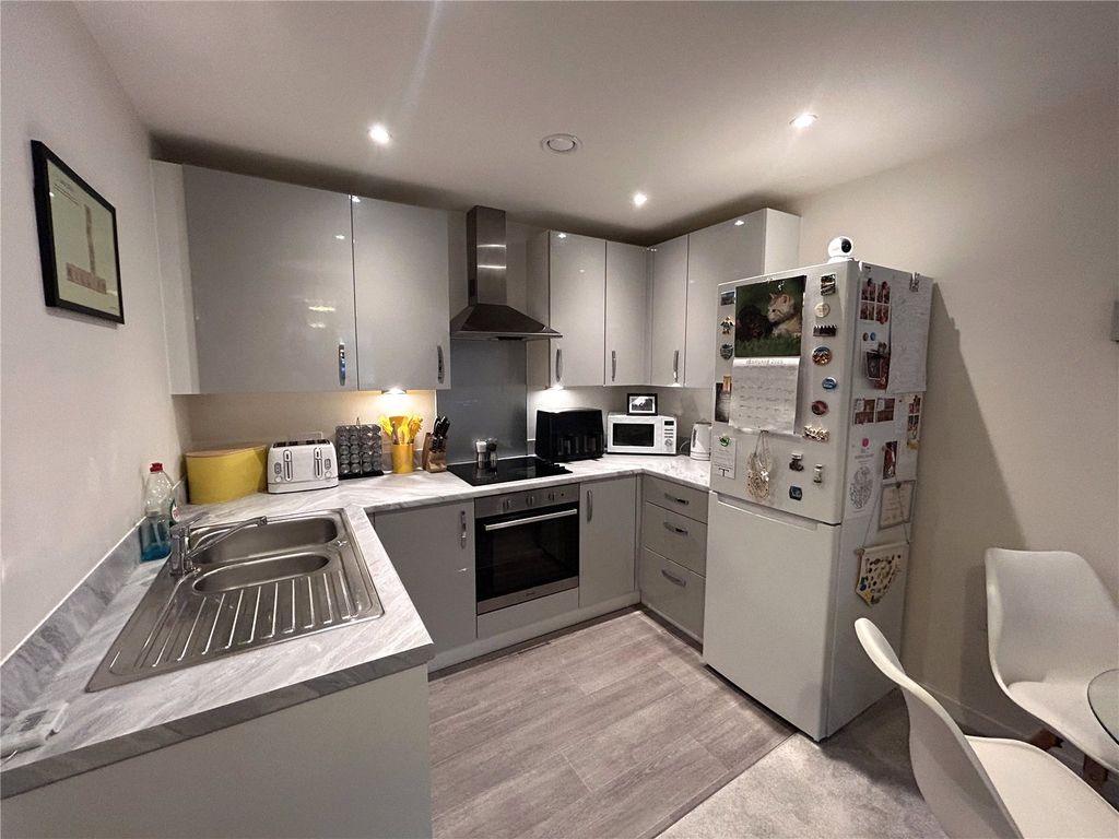 Property photo 2 of 17 Picture No. 26