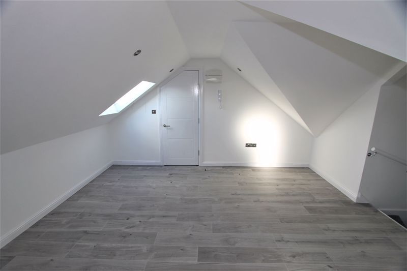 Property photo 2 of 11 Photo 13