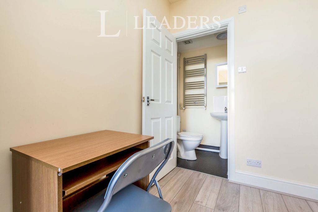 Property photo 2 of 6 1000860040.Finalphot
