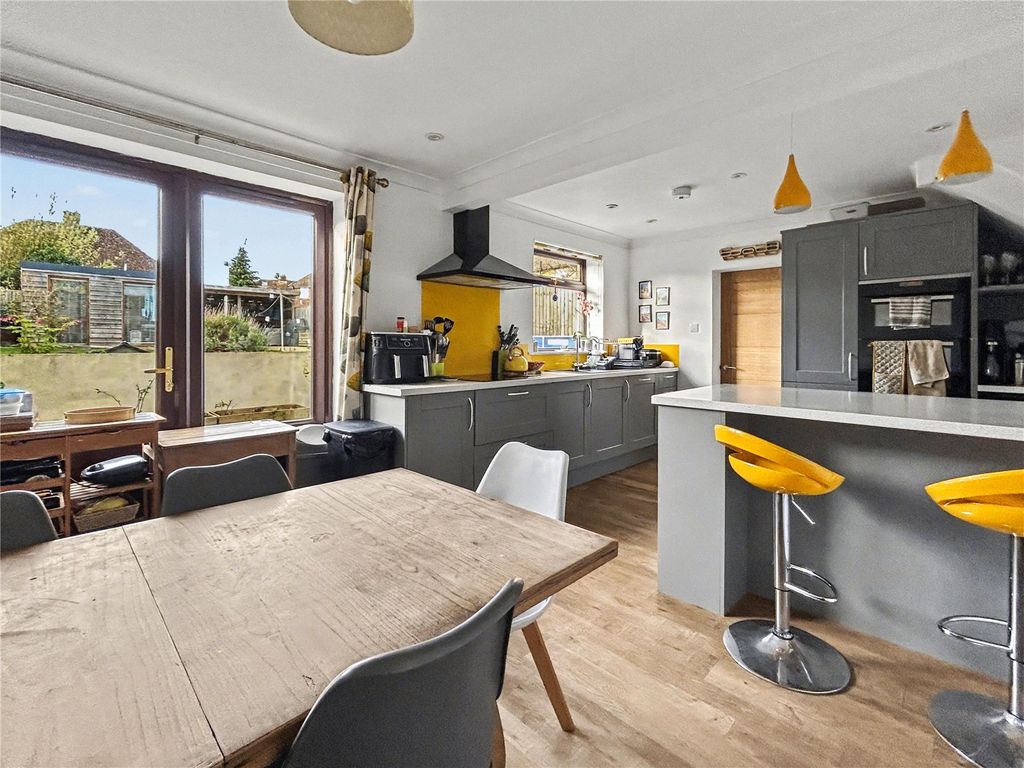 Property photo 3 of 13 Picture No. 06