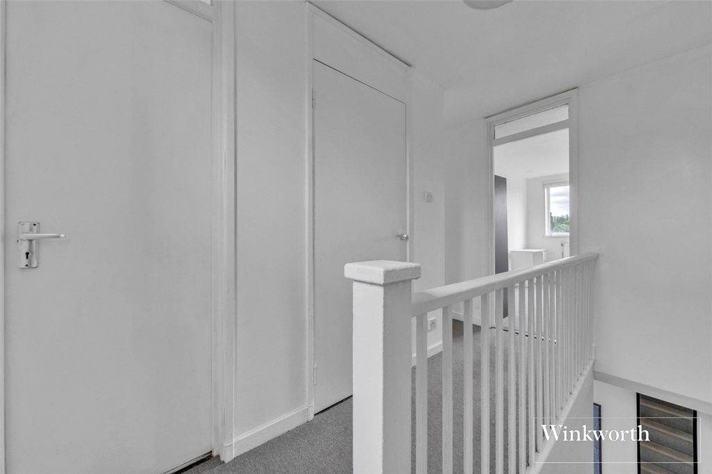 Property photo 2 of 17 Picture No. 13