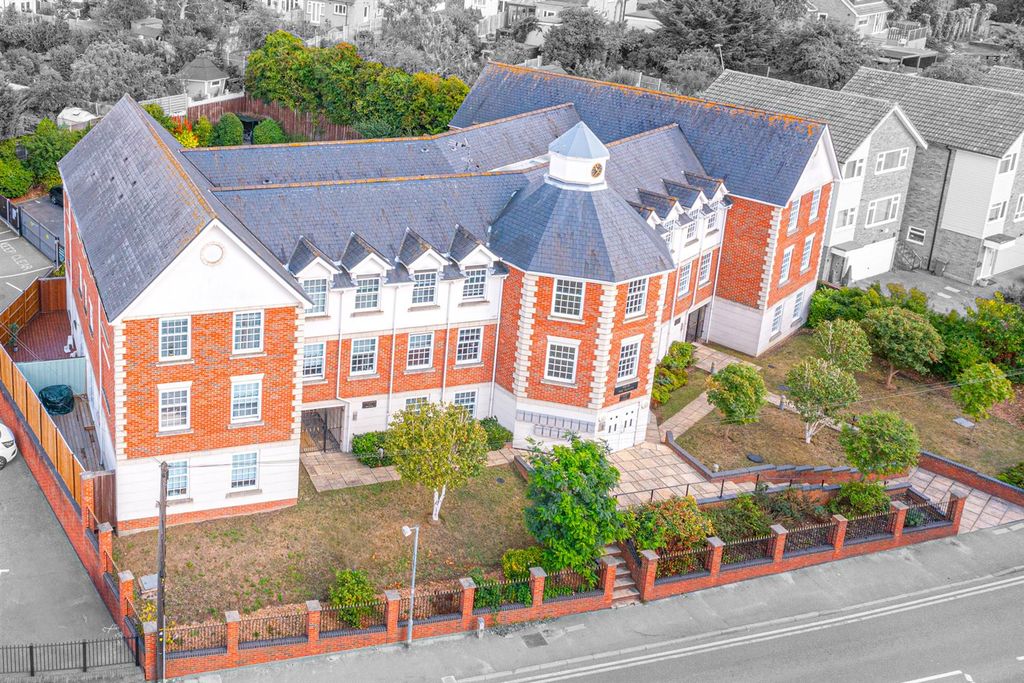 Property photo 1 of 14