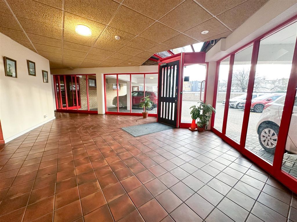 Property photo 2 of 9 Communal Entrance Hall