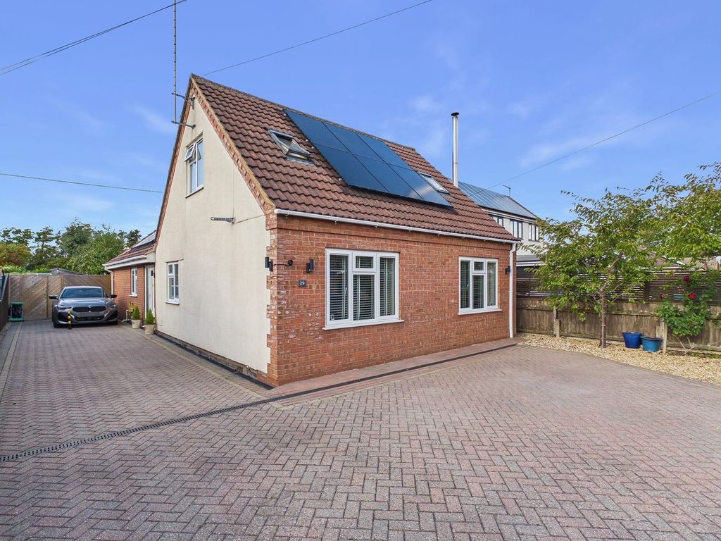 Property photo 2 of 23
